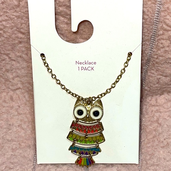 ✨3 FOR $18✨ MIX & MATCH…NEW “TARGET” OWL MULTI-COLORED NECKLACE W/GOLD CHAIN. - Picture 3 of 4
